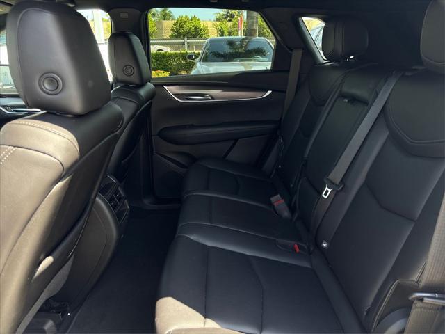 used 2022 Cadillac XT5 car, priced at $27,990