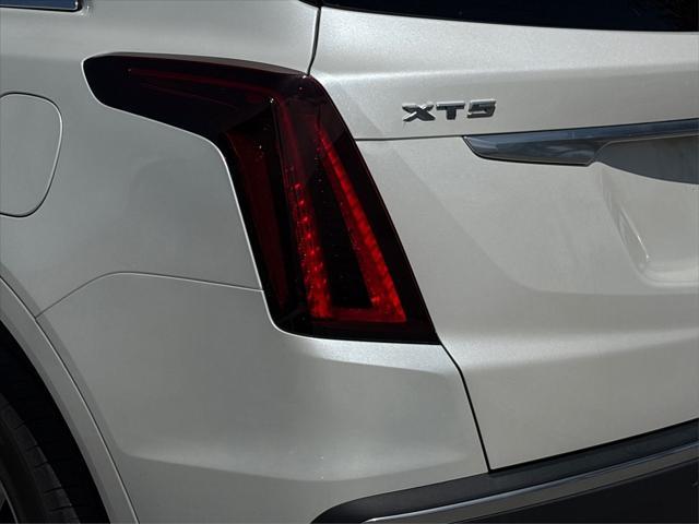 used 2022 Cadillac XT5 car, priced at $27,990