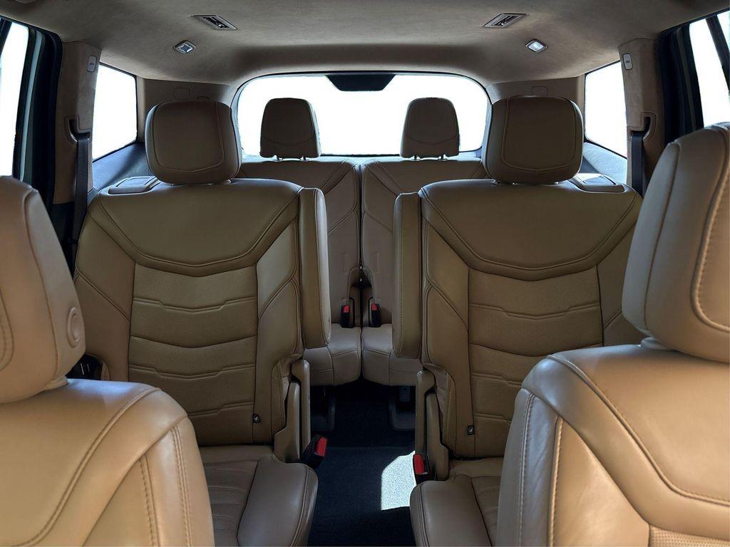used 2023 Cadillac XT6 car, priced at $39,995