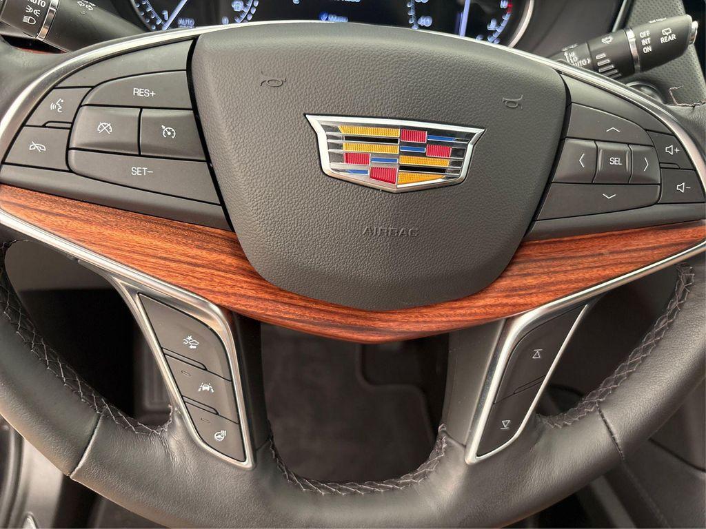 new 2025 Cadillac XT5 car, priced at $43,850