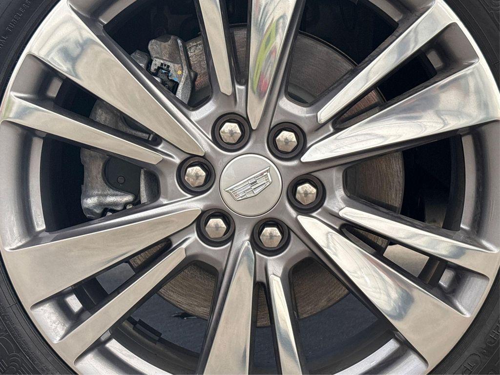 new 2025 Cadillac XT5 car, priced at $43,850