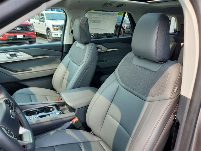 new 2025 Ford Explorer car, priced at $46,202