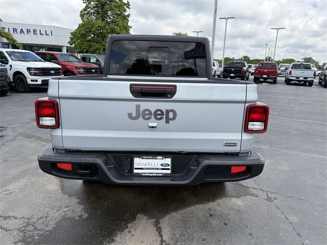 used 2023 Jeep Gladiator car, priced at $31,861