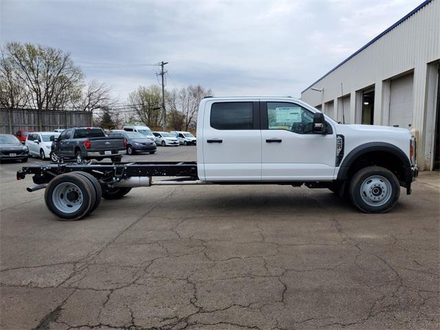 new 2025 Ford F-450 car, priced at $62,275