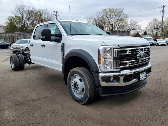 new 2025 Ford F-450 car, priced at $62,275