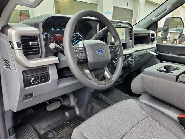 new 2025 Ford F-450 car, priced at $62,275