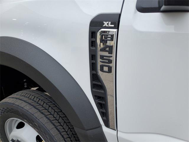 new 2025 Ford F-450 car, priced at $62,275