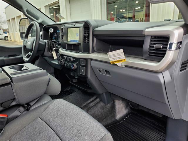 new 2025 Ford F-450 car, priced at $62,275