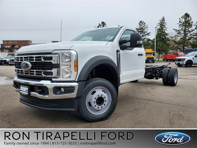 new 2025 Ford F-450 car, priced at $56,626