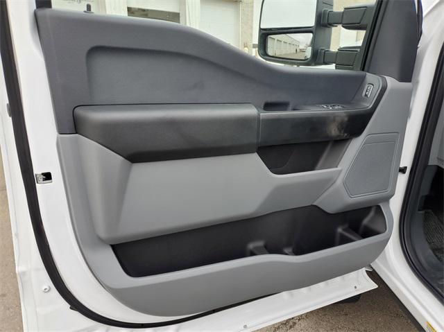 new 2025 Ford F-450 car, priced at $59,279