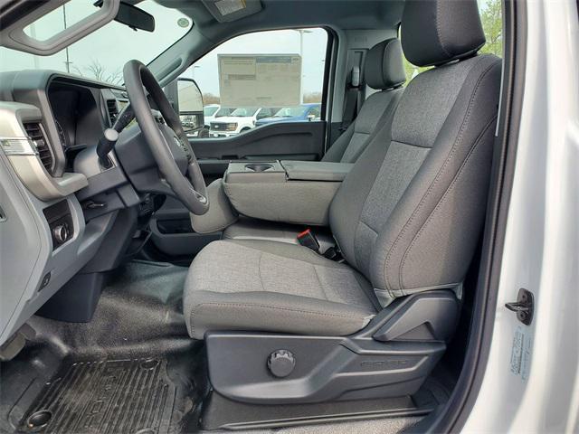 new 2025 Ford F-450 car, priced at $56,003