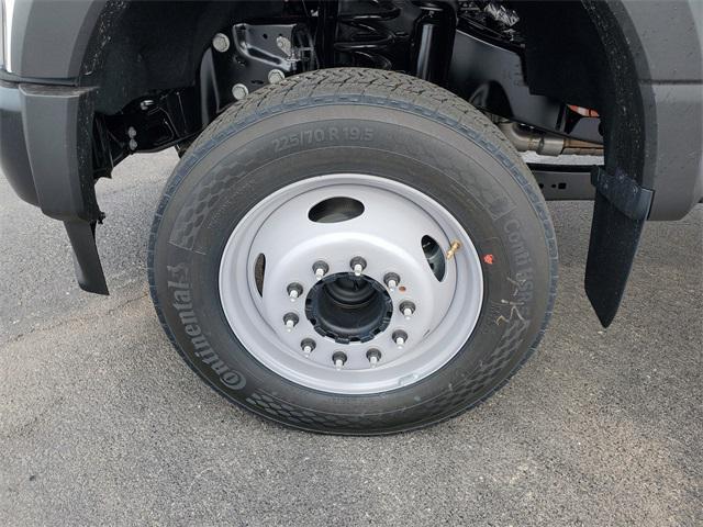 new 2025 Ford F-450 car, priced at $56,003