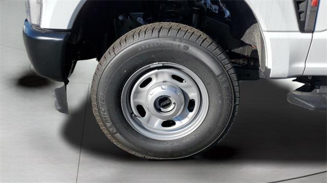 new 2025 Ford F-250 car, priced at $51,713