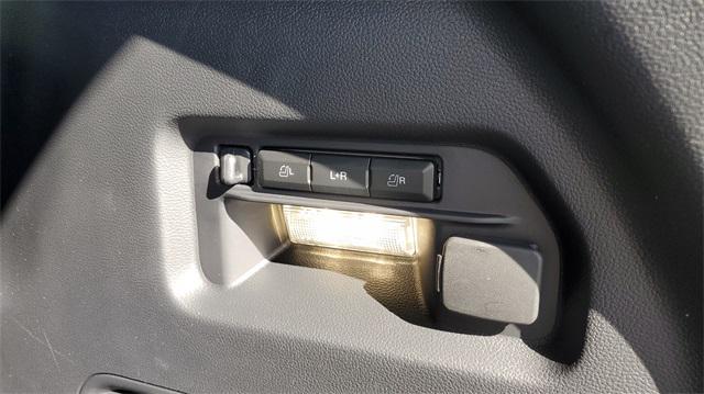 new 2025 Ford Explorer car, priced at $58,823