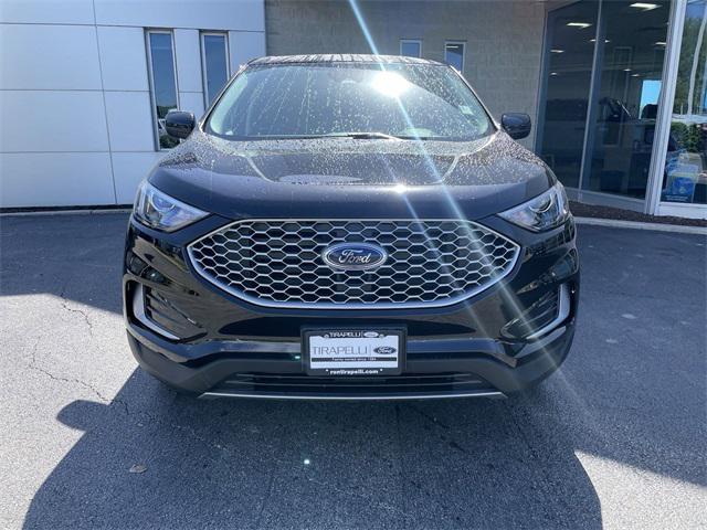 new 2024 Ford Edge car, priced at $33,781