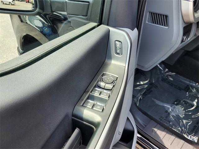 new 2025 Ford F-250 car, priced at $55,266