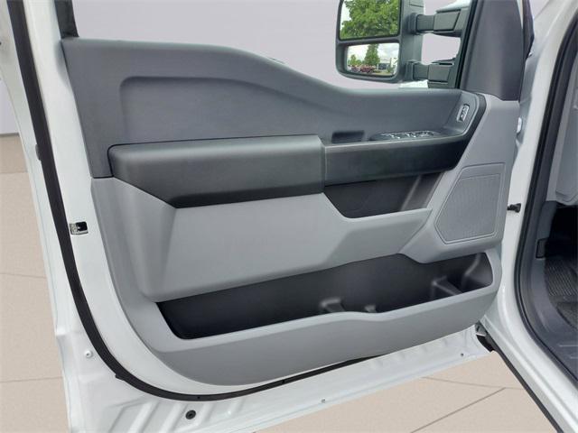 new 2025 Ford F-350 car, priced at $61,505