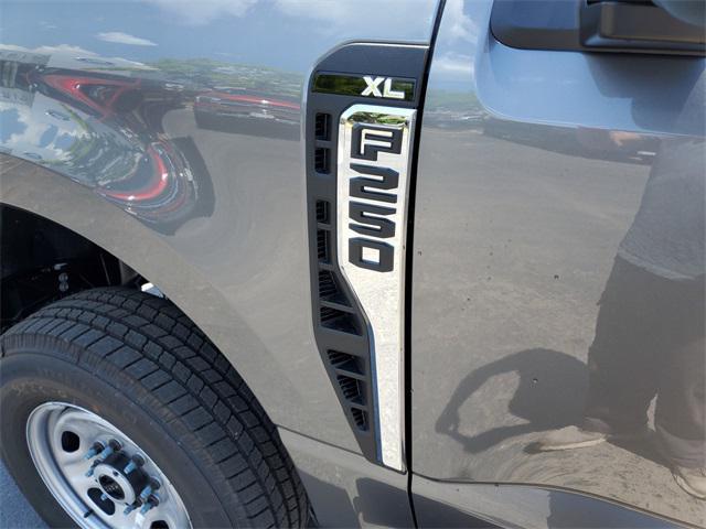 new 2025 Ford F-250 car, priced at $53,199