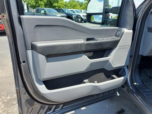new 2025 Ford F-250 car, priced at $53,199