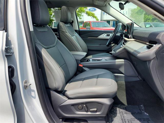 new 2025 Ford Explorer car, priced at $46,202