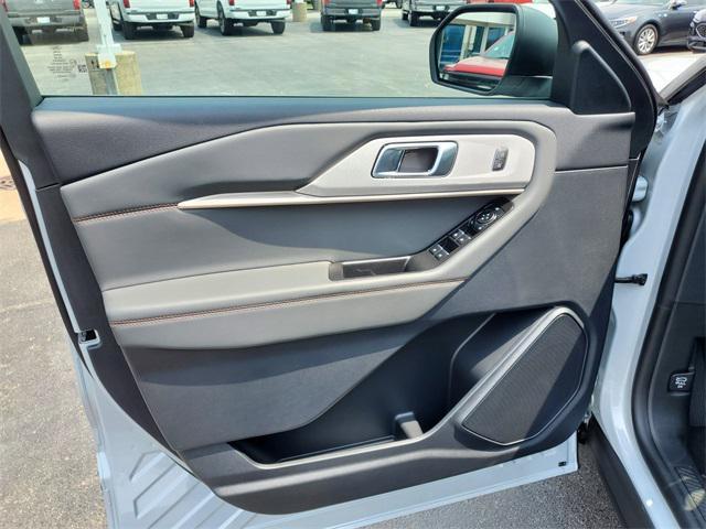 new 2025 Ford Explorer car, priced at $46,202
