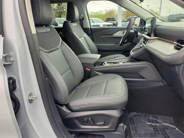 new 2025 Ford Explorer car, priced at $44,873