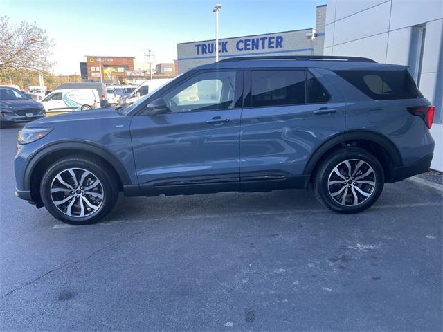 new 2025 Ford Explorer car, priced at $46,923