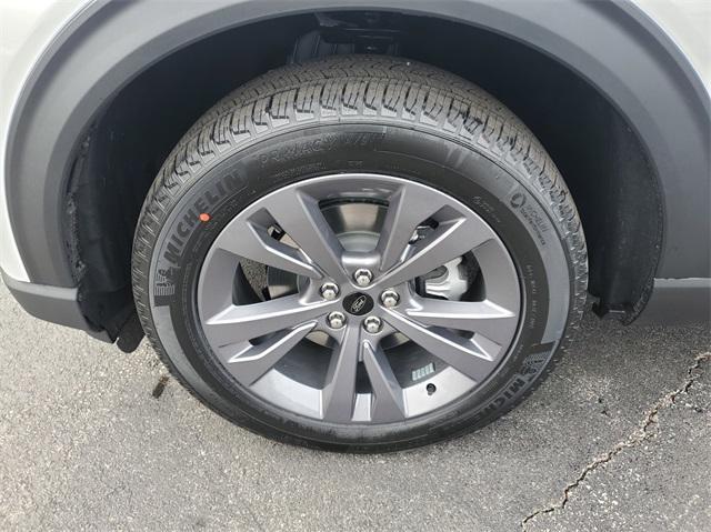 new 2025 Ford Explorer car, priced at $45,406