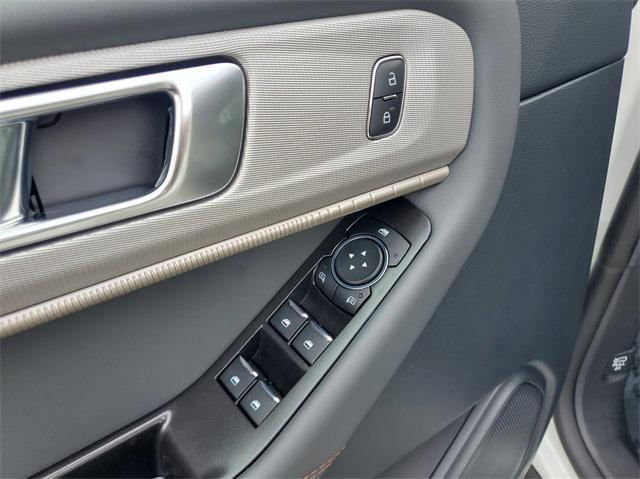 new 2025 Ford Explorer car, priced at $45,406