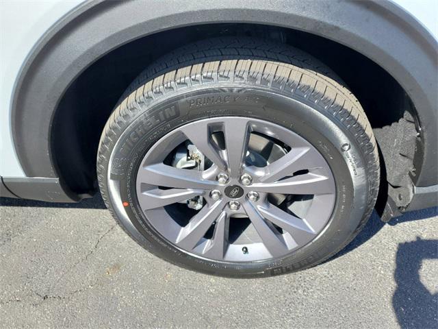 new 2025 Ford Explorer car, priced at $48,195