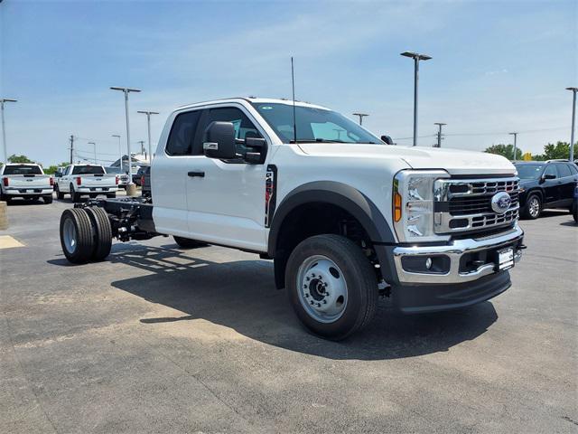 new 2025 Ford F-450 car, priced at $61,072