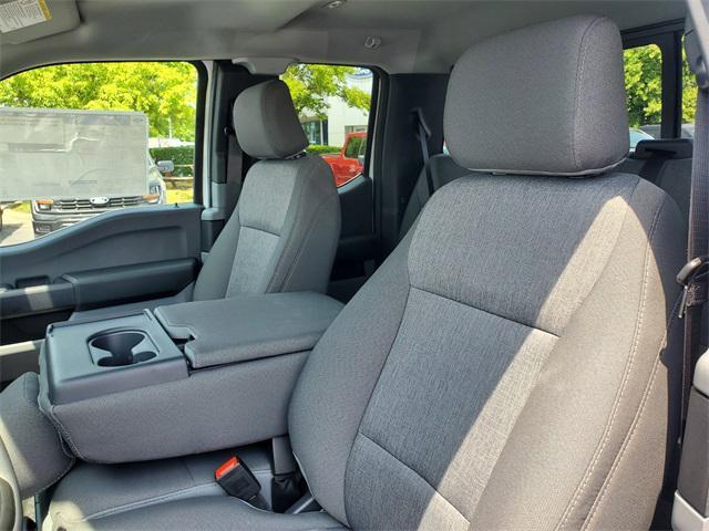 new 2025 Ford F-450 car, priced at $61,072
