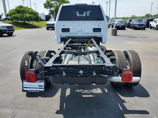 new 2025 Ford F-450 car, priced at $61,072