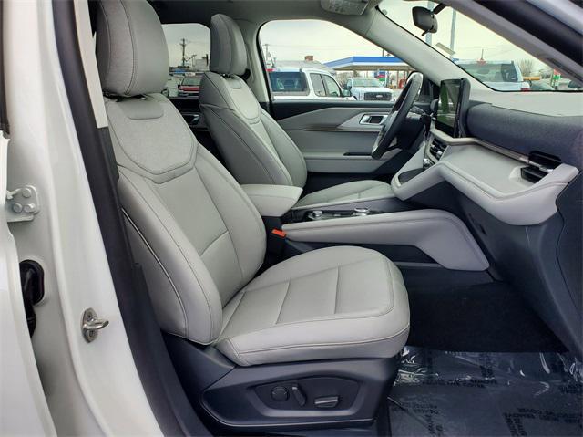 new 2025 Ford Explorer car, priced at $50,685