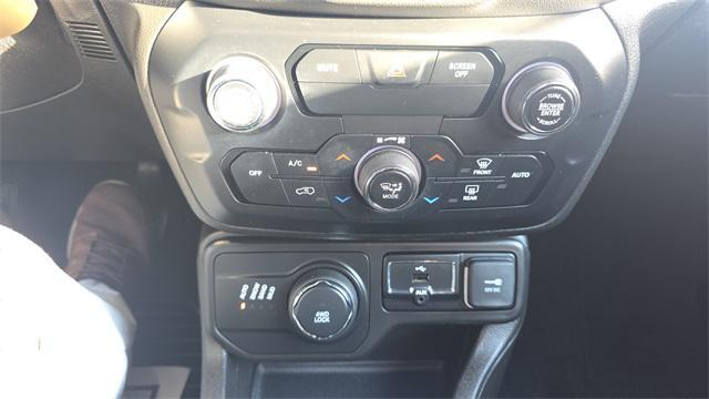 used 2020 Jeep Renegade car, priced at $16,991