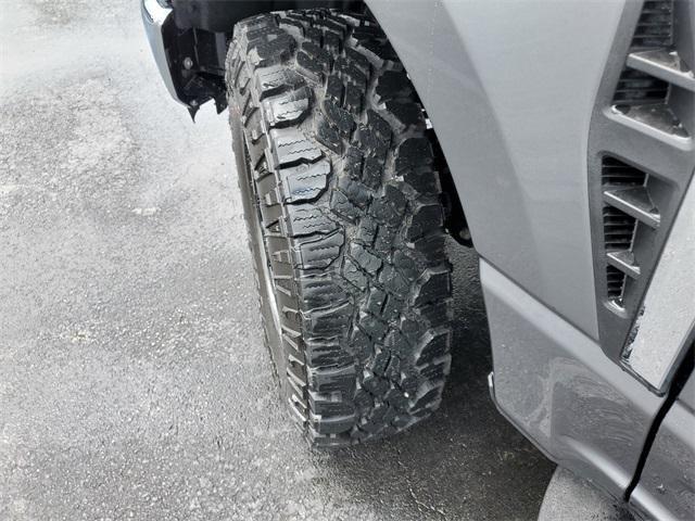 new 2025 Ford F-250 car, priced at $59,712