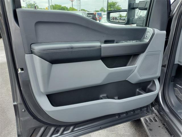 new 2025 Ford F-250 car, priced at $59,712