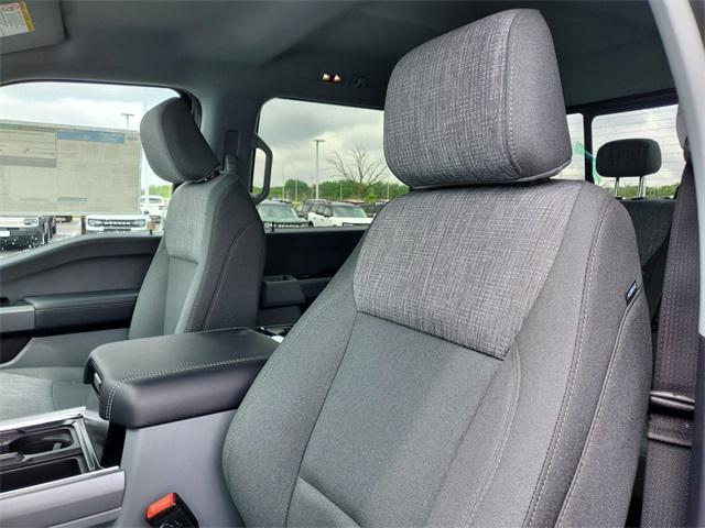 new 2025 Ford F-250 car, priced at $59,712