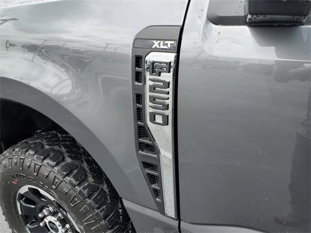 new 2025 Ford F-250 car, priced at $59,712