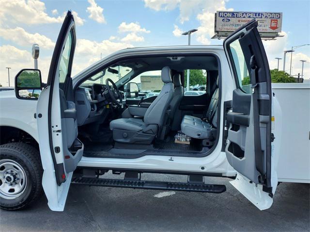 new 2025 Ford F-350 car, priced at $68,827