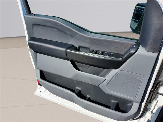 new 2025 Ford F-150 car, priced at $43,996