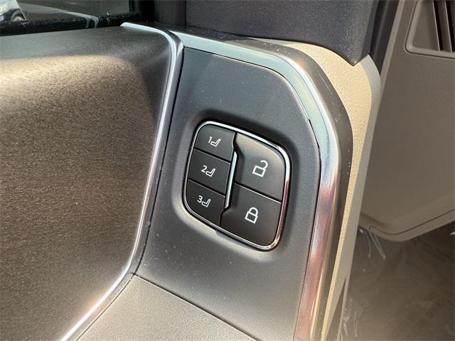 new 2025 Ford F-250 car, priced at $94,754