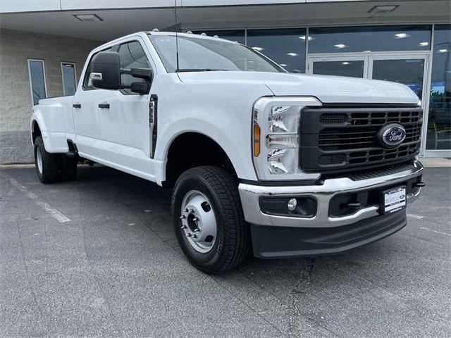 new 2024 Ford F-350 car, priced at $54,780