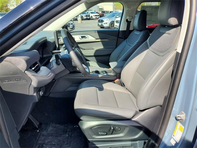 new 2025 Ford Explorer car, priced at $45,137
