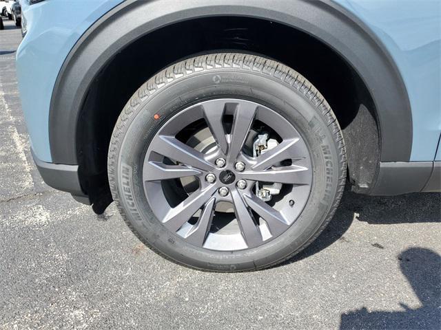 new 2025 Ford Explorer car, priced at $45,137