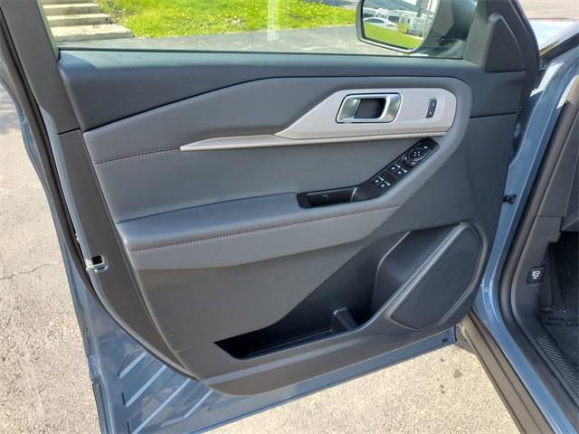 new 2025 Ford Explorer car, priced at $45,137