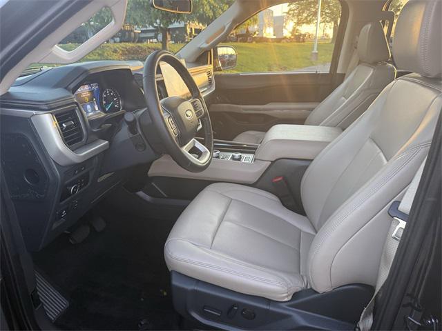 used 2024 Ford Expedition car, priced at $57,491