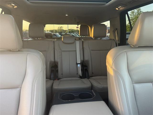 used 2024 Ford Expedition car, priced at $57,491
