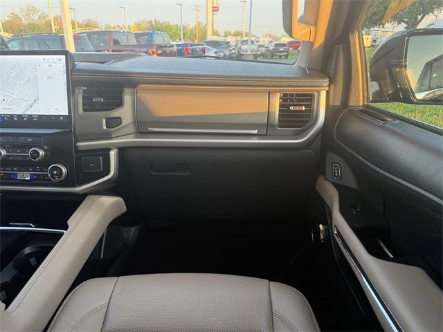used 2024 Ford Expedition car, priced at $57,491