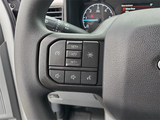 new 2025 Ford F-450 car, priced at $61,072